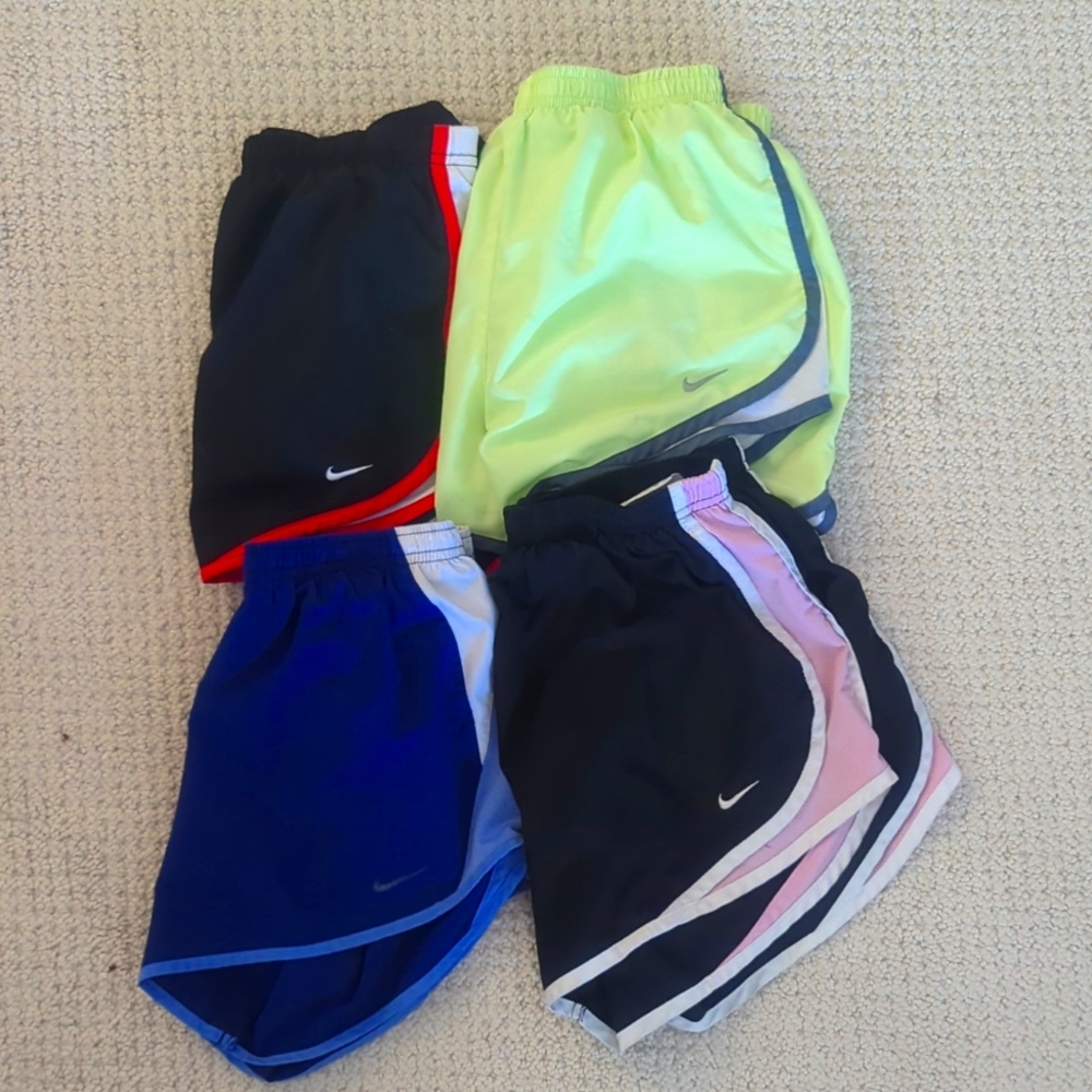Nike drifit tempo shorts bundle - womens